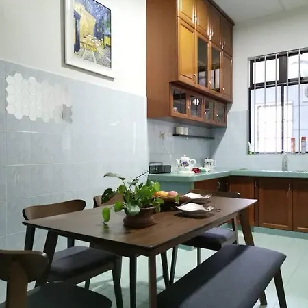 Uia Younee Kuantan Homestay 3R2B 9Pax 5 Min To Town Exterior photo