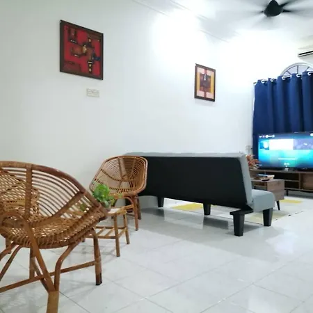 Uia Younee Kuantan Homestay 3R2B 9Pax 5 Min To Town Exterior photo