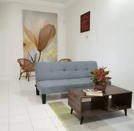 Uia Younee Kuantan Homestay 3R2B 9Pax 5 Min To Town
