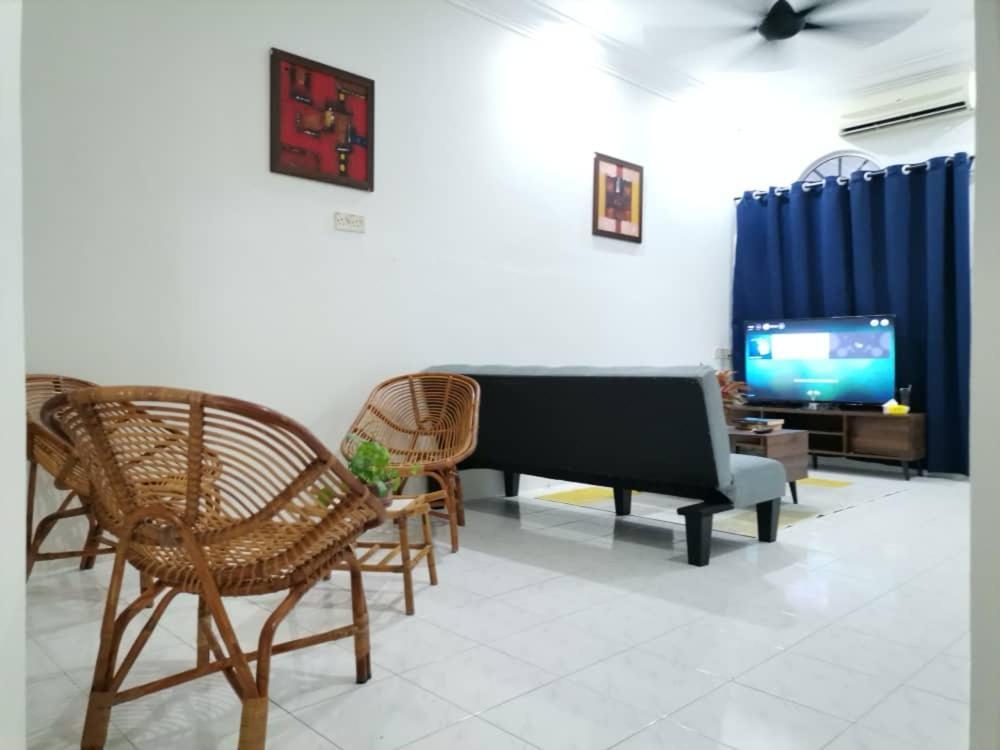 Uia Younee 3r2b 9pax 5 Min To Town Holiday home *