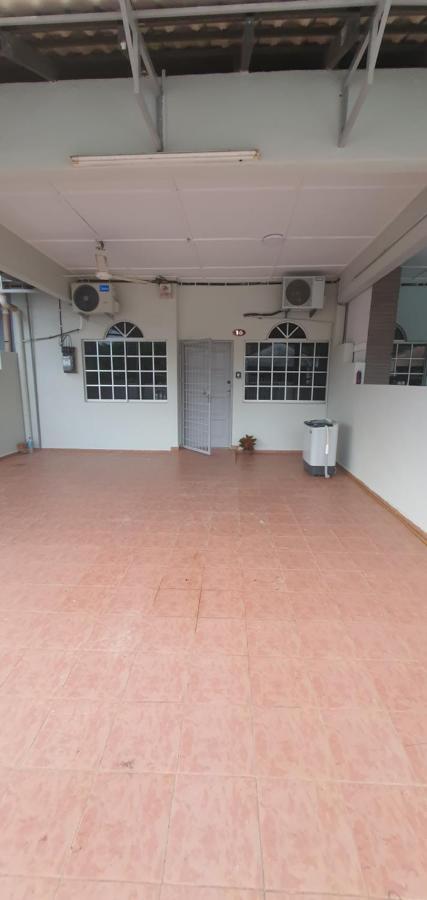 Uia Younee 3r2b 9pax 5 Min To Town Holiday home *